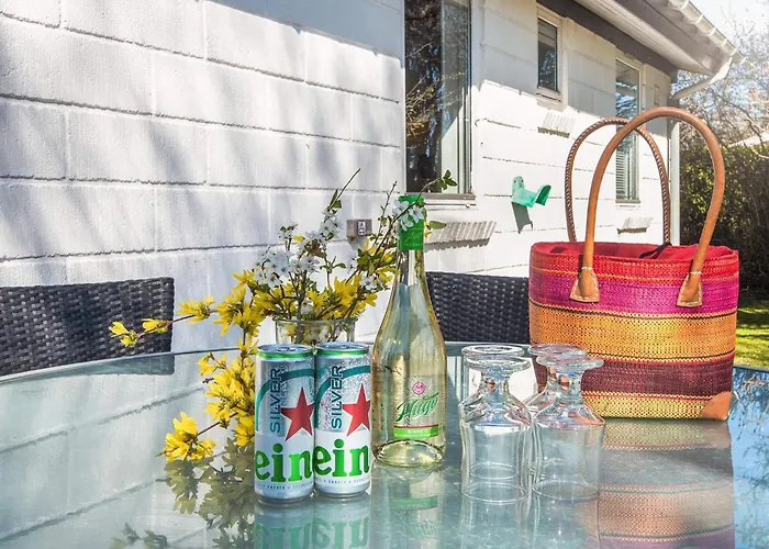 6 Person In Sydals-by Traum